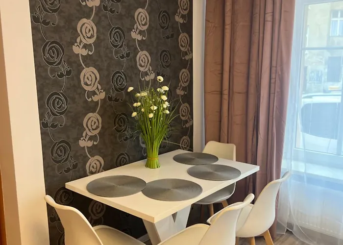 Na Grodowej Kolo Rynku *